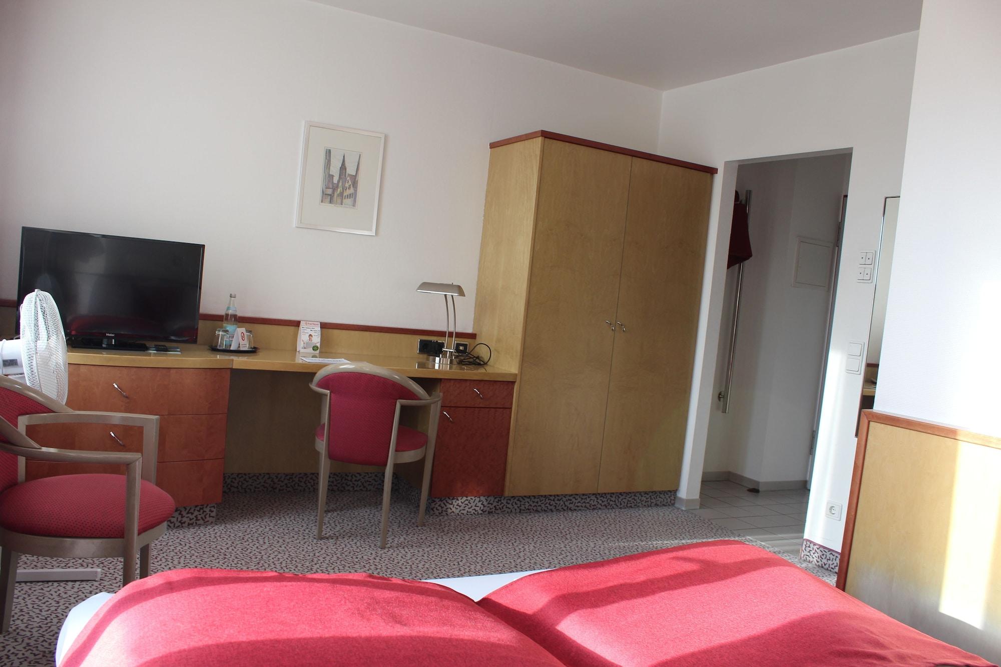 Leomar Hotel Ульм Экстерьер фото