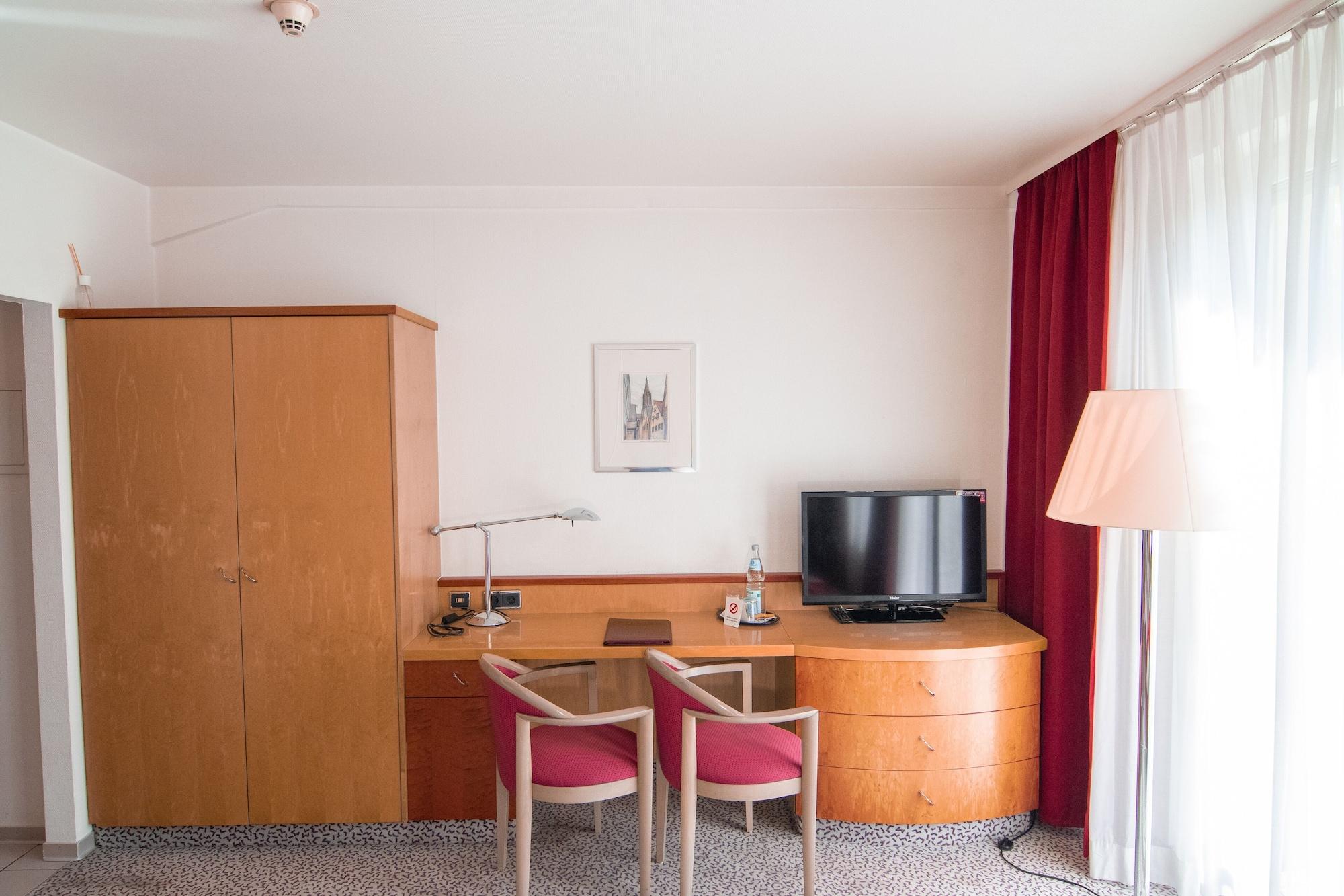 Leomar Hotel Ульм Экстерьер фото