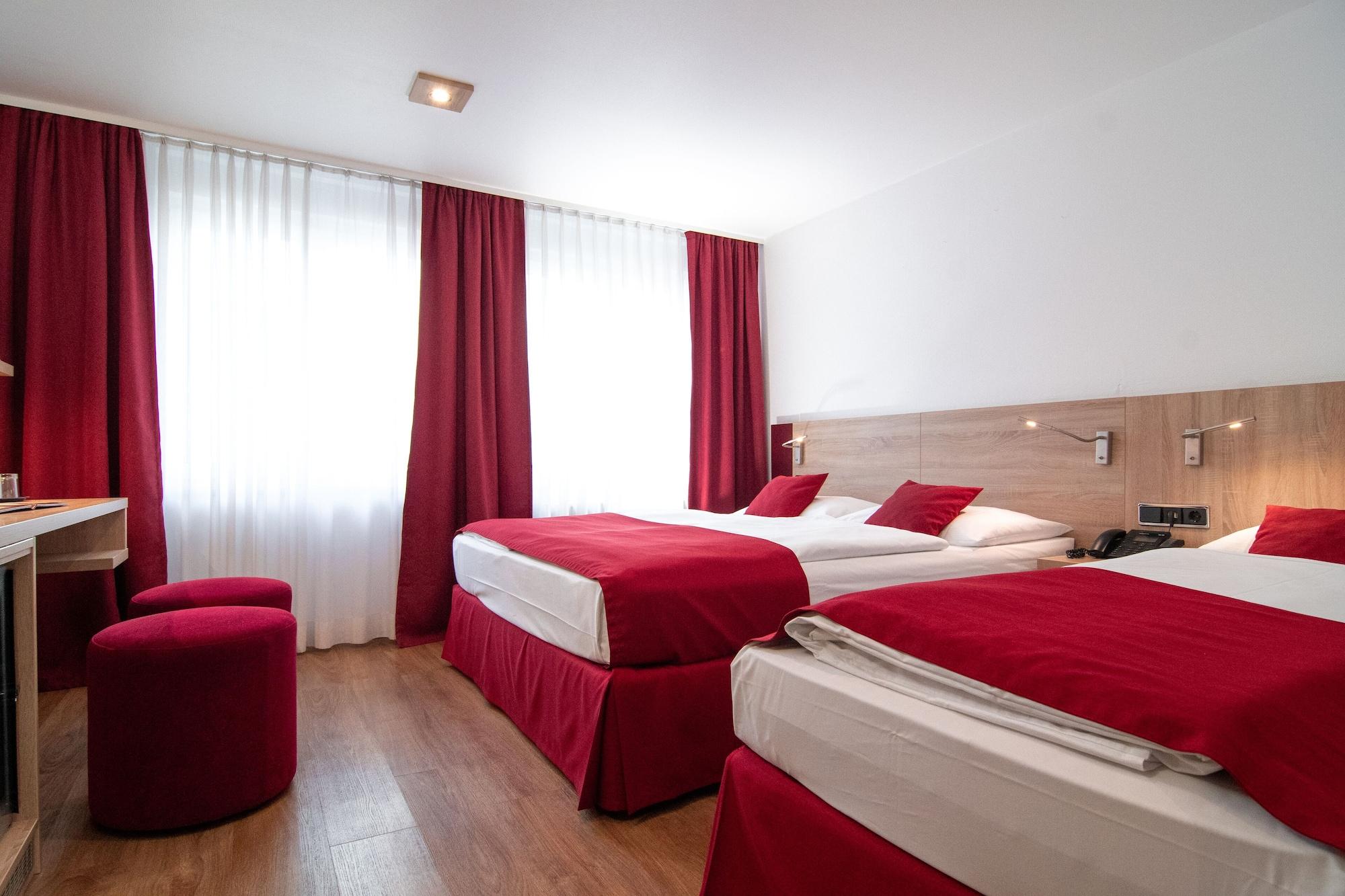 Leomar Hotel Ульм Экстерьер фото