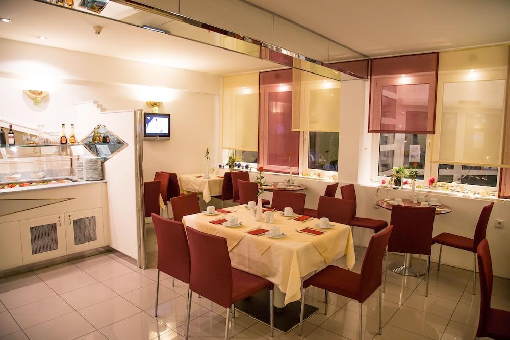Leomar Hotel Ульм Экстерьер фото